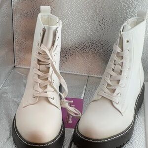 Hartwell Women’s Size 8 Classic White Combat Boots NEW